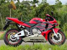https://riyasewana.com/uploads/honda-cbr-600rr-1620423922242.jpg