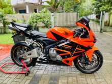 Honda CBR 600RR 2006 Motorbike
