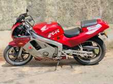 Honda CBR 2005 Motorbike