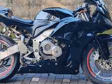 Honda Cbr Gullarm 2005 Motorbike