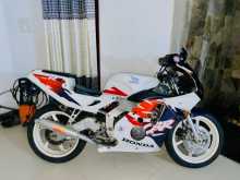 Honda CBR Gullarm 2008 Motorbike