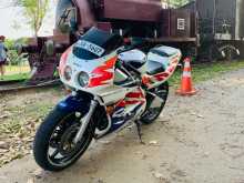 Honda CBR Gullarm MC22 2007 Motorbike