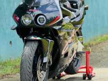 Honda CBR Gullarm 250 2011 Motorbike