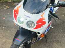 https://riyasewana.com/uploads/honda-cbr-gullarm-171359474642.jpg