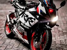 Honda CBR Gullarm 2007 Motorbike