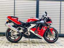 Honda CBR Gullarm 2012 Motorbike