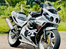 Honda CBR Gullarm 250rr 2007 Motorbike