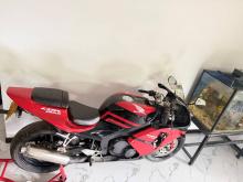 Honda Cbr Mc 19 2005 Motorbike