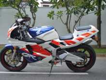 Honda CBR MC22 Gullarm CH105 2017 Motorbike