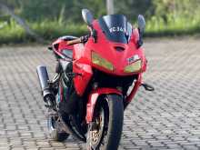 Honda Cbr250 Mc19 2004 Motorbike