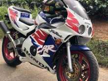 https://riyasewana.com/uploads/honda-cbr250rr-mc22-417161222562.jpg