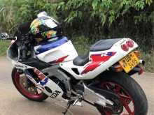 https://riyasewana.com/uploads/honda-cbr250rr-mc22-417161222783.jpg