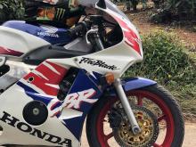https://riyasewana.com/uploads/honda-cbr250rr-mc22-417171824551.jpg