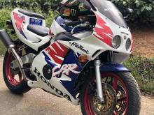 https://riyasewana.com/uploads/honda-cbr250rr-mc22-417171824983.jpg