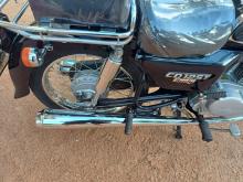 https://riyasewana.com/uploads/honda-cd-125-3018083119926.jpg