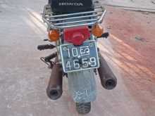 https://riyasewana.com/uploads/honda-cd-185-1121010413564.jpg