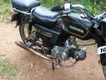 Honda CD 90 2000 Motorbike