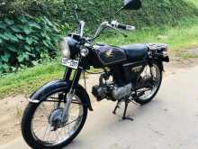 Honda CD 90 2000 Motorbike