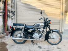 Honda CD125 2000 Motorbike