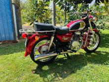 Honda CD125 1999 Motorbike