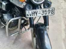 Honda CD125 2000 Motorbike