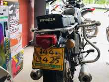 Honda CD125 1996 Motorbike