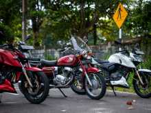 https://riyasewana.com/uploads/honda-cd125-14940501596.jpg