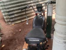 Honda CD125 1990 Motorbike