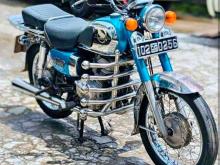 Honda CD125 1984 Motorbike