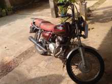 Honda CD125 2000 Motorbike