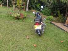 Honda CD125 2000 Motorbike