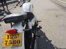 https://riyasewana.com/uploads/honda-cd125-4824104592.jpg