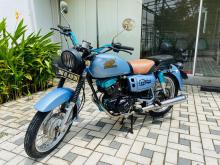 Honda CD125 1981 Motorbike