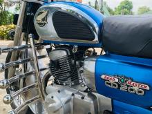 Honda CD125 1988 Motorbike