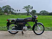 Honda CD90 BENLY 2000 Motorbike