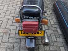 https://riyasewana.com/uploads/honda-cg-125-261445094373.jpg