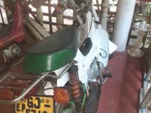Honda Chaly 2000 Motorbike