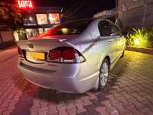 https://riyasewana.com/uploads/honda-civic-13115449104.jpg