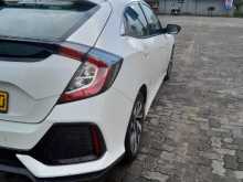 https://riyasewana.com/uploads/honda-civic-2017-1110072112494.jpg