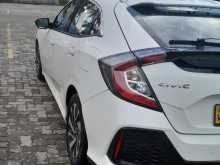 https://riyasewana.com/uploads/honda-civic-2017-2519035312623.jpg