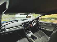 https://riyasewana.com/uploads/honda-civic-2017-3116575212353.jpg