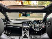 https://riyasewana.com/uploads/honda-civic-2018-1019532212564.jpg