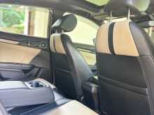 https://riyasewana.com/uploads/honda-civic-2018-1123380512393.jpg