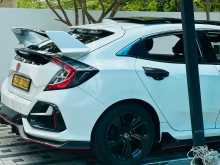 https://riyasewana.com/uploads/honda-civic-2018-1510583512873.jpg