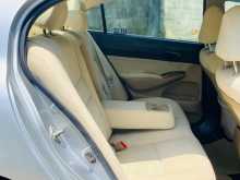 https://riyasewana.com/uploads/honda-civic-4122800156.jpg