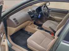 https://riyasewana.com/uploads/honda-civic-es8-1260408875.jpg