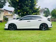 https://riyasewana.com/uploads/honda-civic-ex-2017-177444212422.jpg