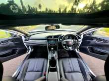https://riyasewana.com/uploads/honda-civic-ex-2018-818133412122.jpg