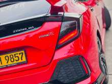 https://riyasewana.com/uploads/honda-civic-fk6-2018-2615081412482.jpg