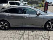 https://riyasewana.com/uploads/honda-civic-sedan-2019-1618135812422.jpg